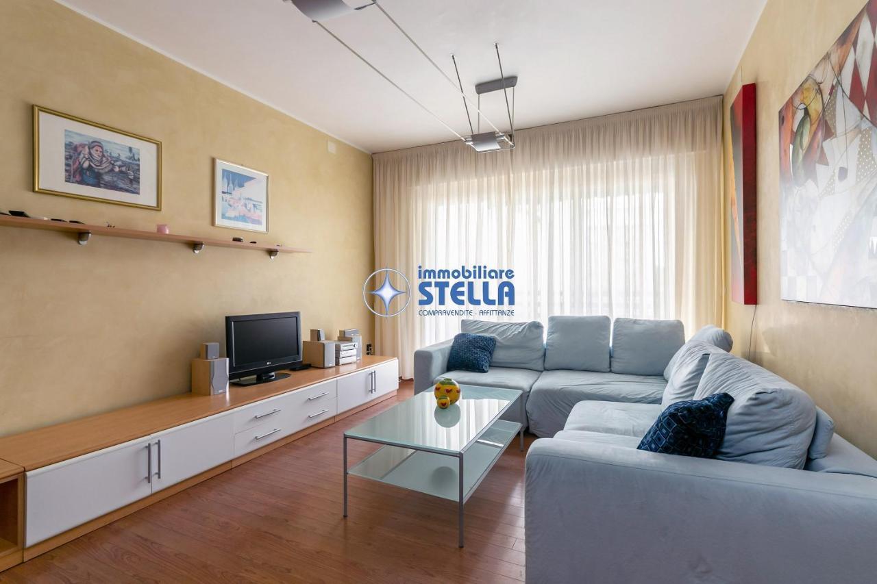 Condominio Adriatico Lido di Jesolo Exteriör bild