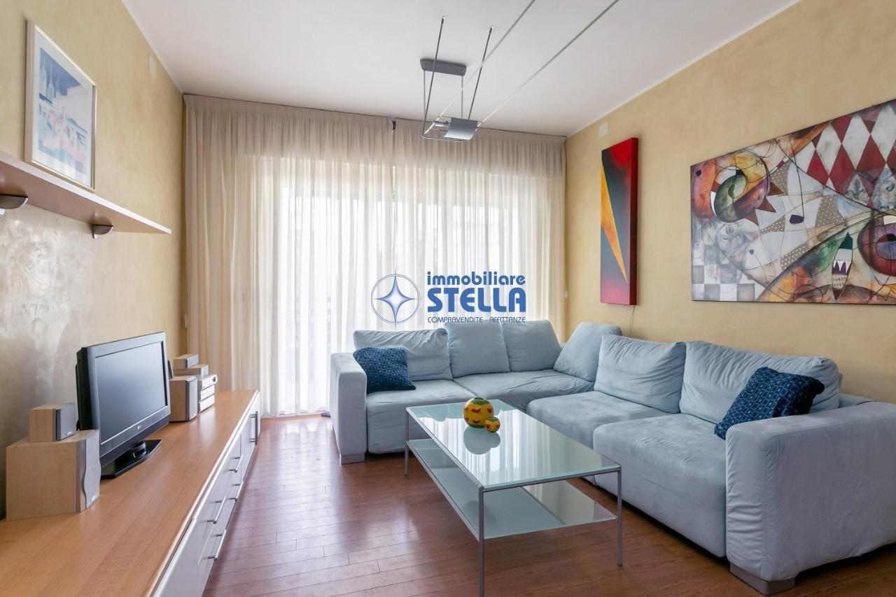 Condominio Adriatico Lido di Jesolo Exteriör bild