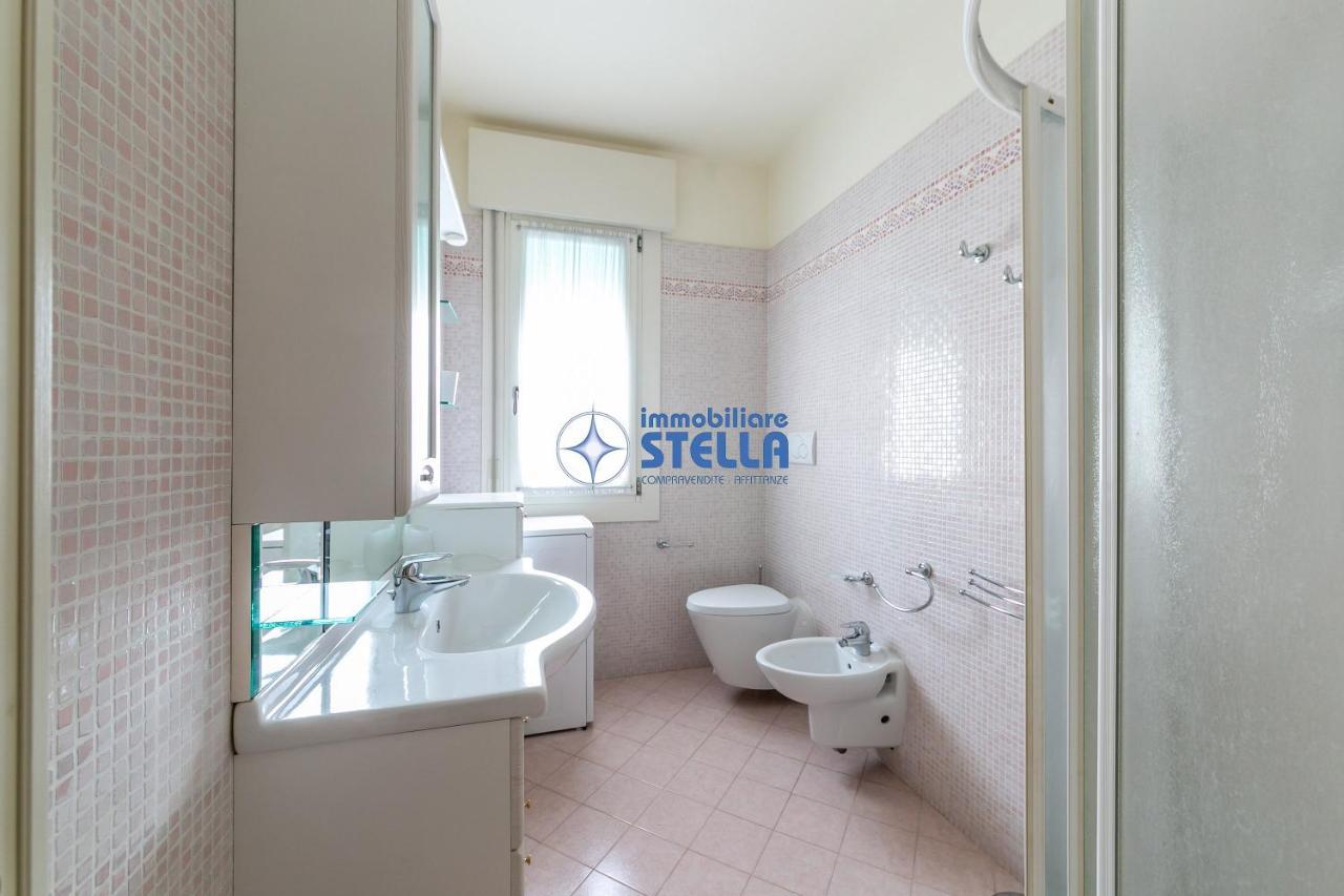 Condominio Adriatico Lido di Jesolo Exteriör bild